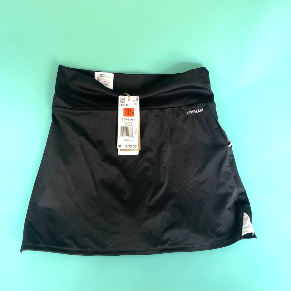NWT black Aeroready skort sz M